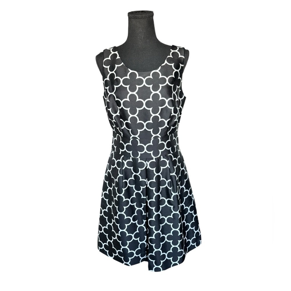 Pink Tartan Black White Geometric Fit & Flare Dress Mod Chic Size 6 Quiet Luxury